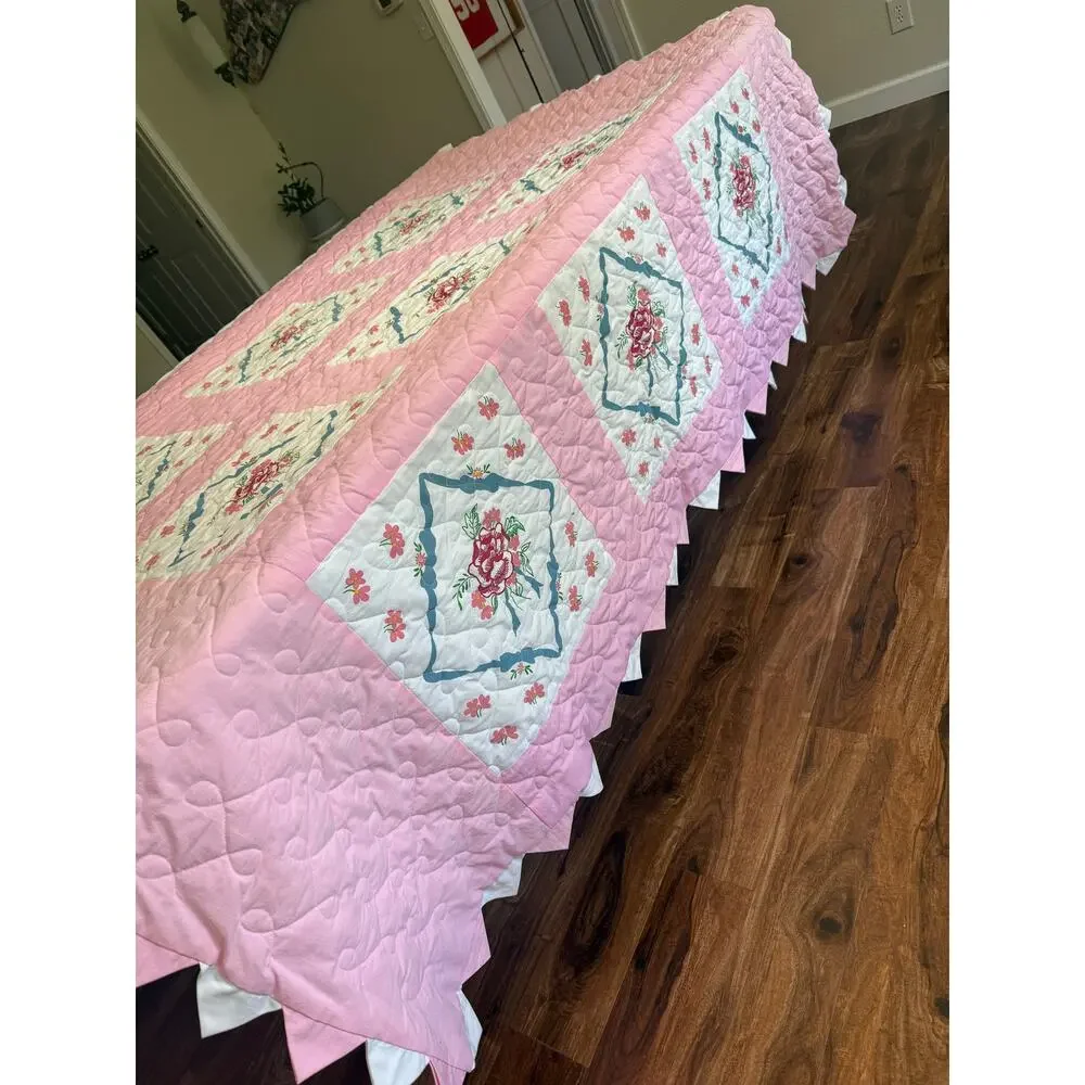 Vintage Hand Painted Floral Quilt Prairie Point Edge Cottagecore Queen 92 x 90